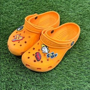 Youth CROCS Clogs wit Jibbitz